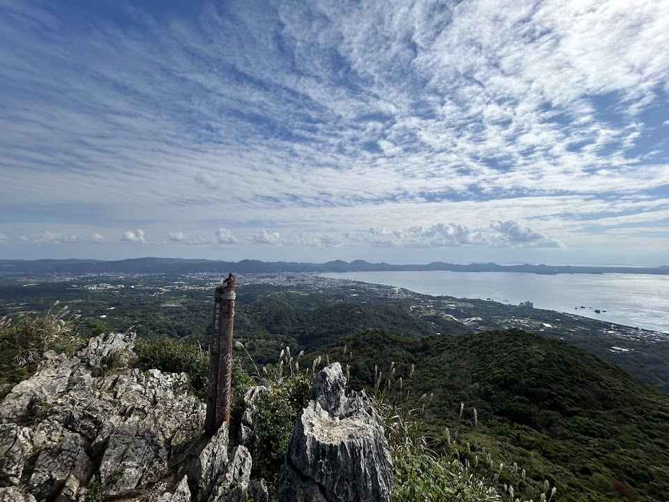 嘉津宇岳（かつうだけ）・名護｜たった30分の登山で出会う360°の絶景