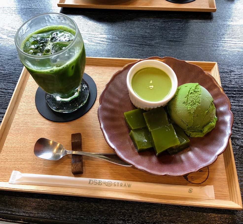 京都のカフェにて抹茶づくしの一皿